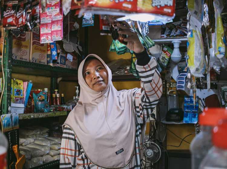 4 Cerita Tumbuh Bareng Warung Pintar